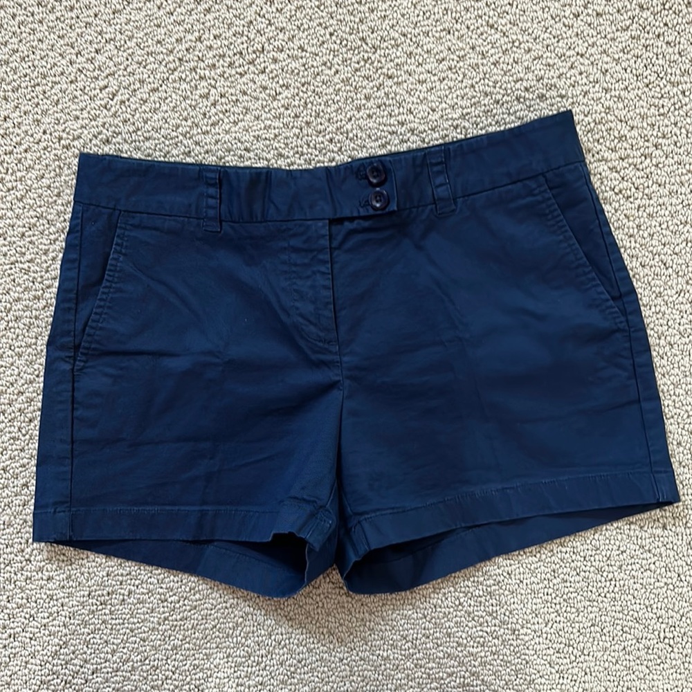 Vineyard Vines navy shorts